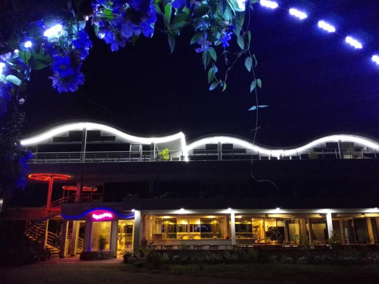 Crystal Beach Hotel Port Vila Exterior photo